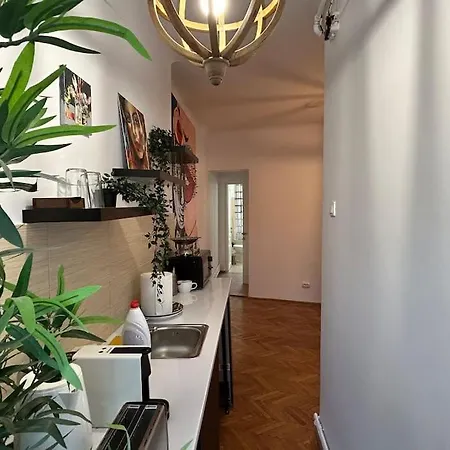 Victoriei Gateway Retreat *