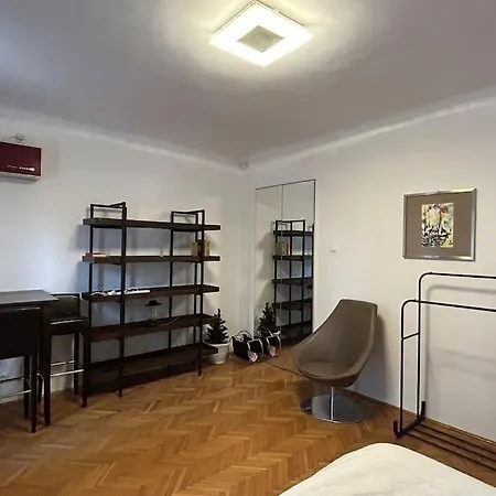 Victoriei Gateway Retreat *