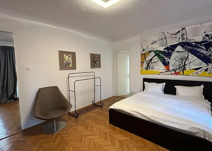 Victoriei Gateway Retreat *